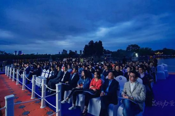 水上舞臺 水上平臺 水上浮筒 廣州中航水上設(shè)施建造有限公司